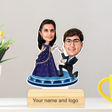 Personalized Caricature with Wooden Stand - Cari012